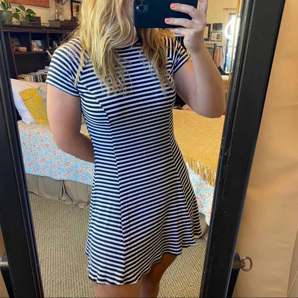 BLACK AND WHITE STRIPE DRESS 🖤🤍🖤